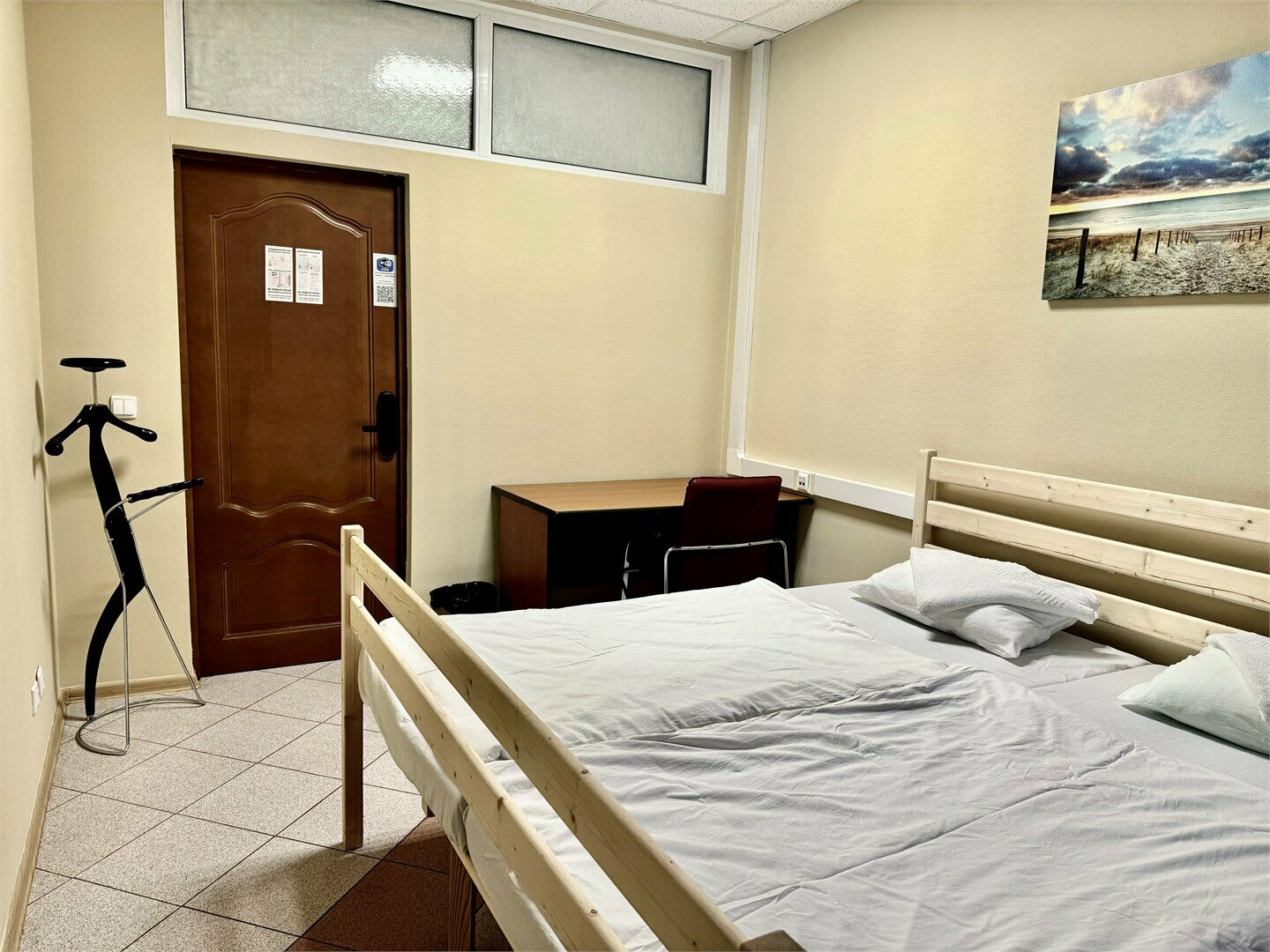 Двухместная комната с большой кроватью супер кинг сайз (90*200 см)