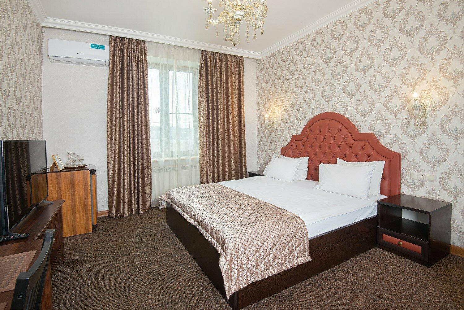 Улучшенный номер с кроватью размера «king-size» №203