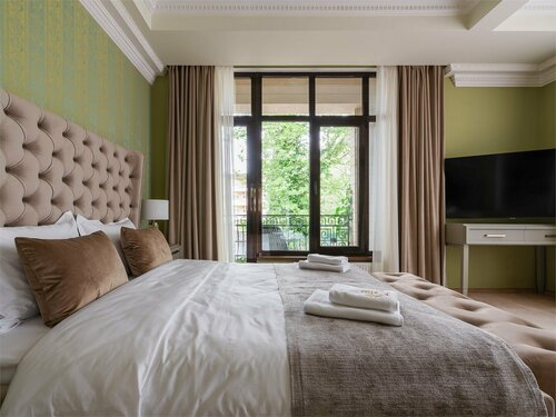 Двухместный двухкомнатный номер люкс с джакузи