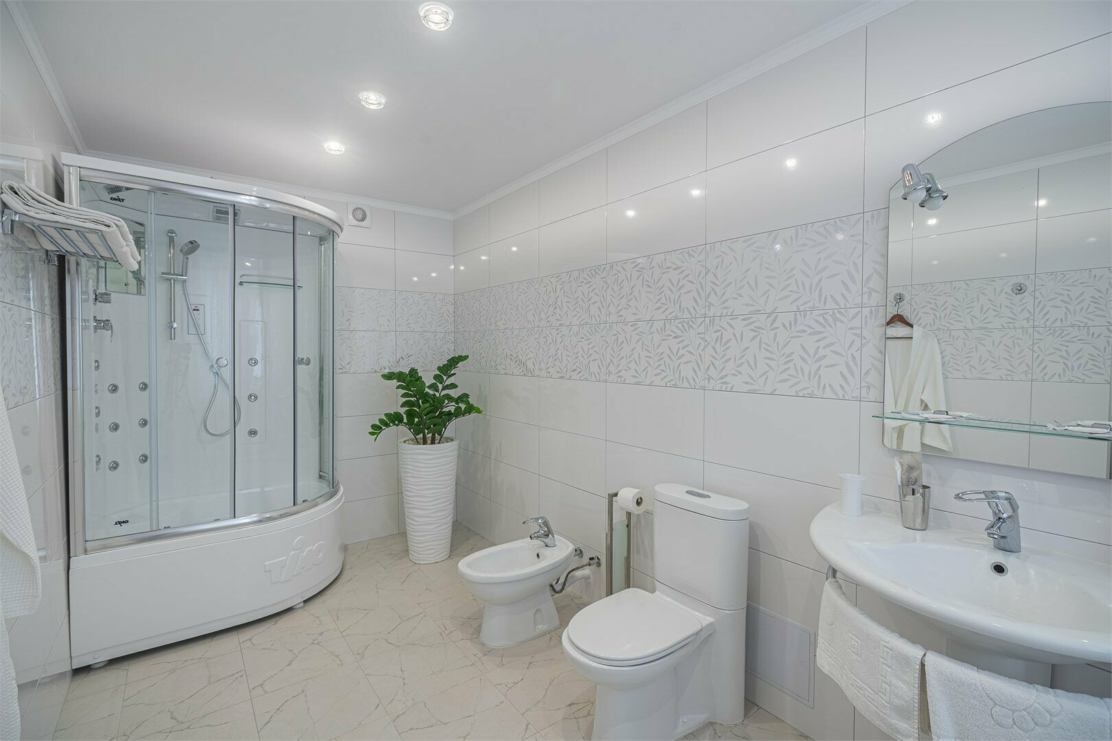 Улучшенный номер с кроватью размера «king-size»