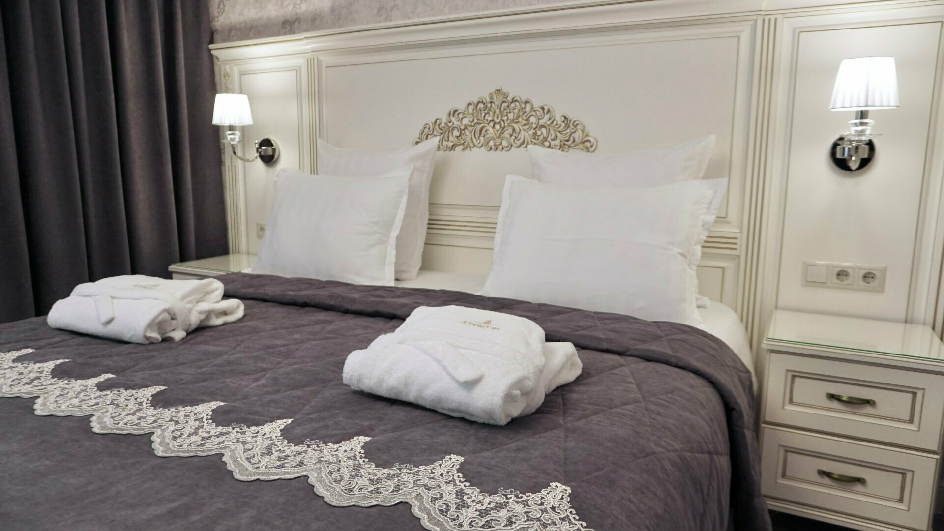 Стандарт Double + с видом на бассейн