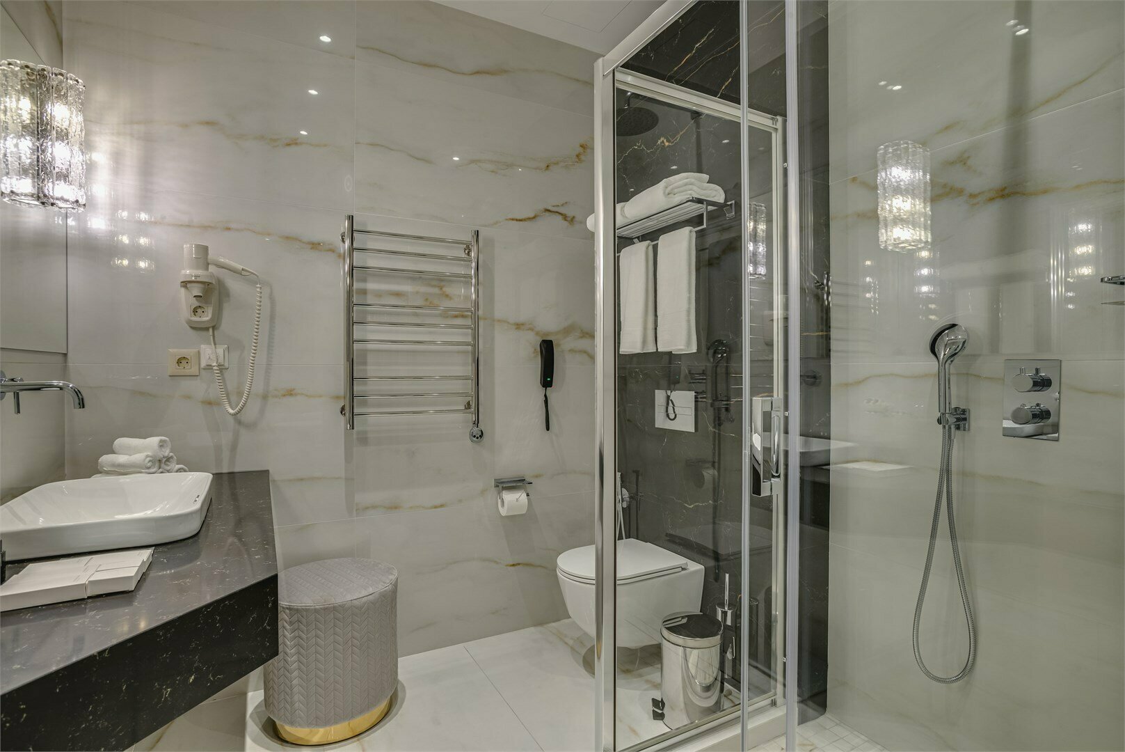 Супериор с видом на море