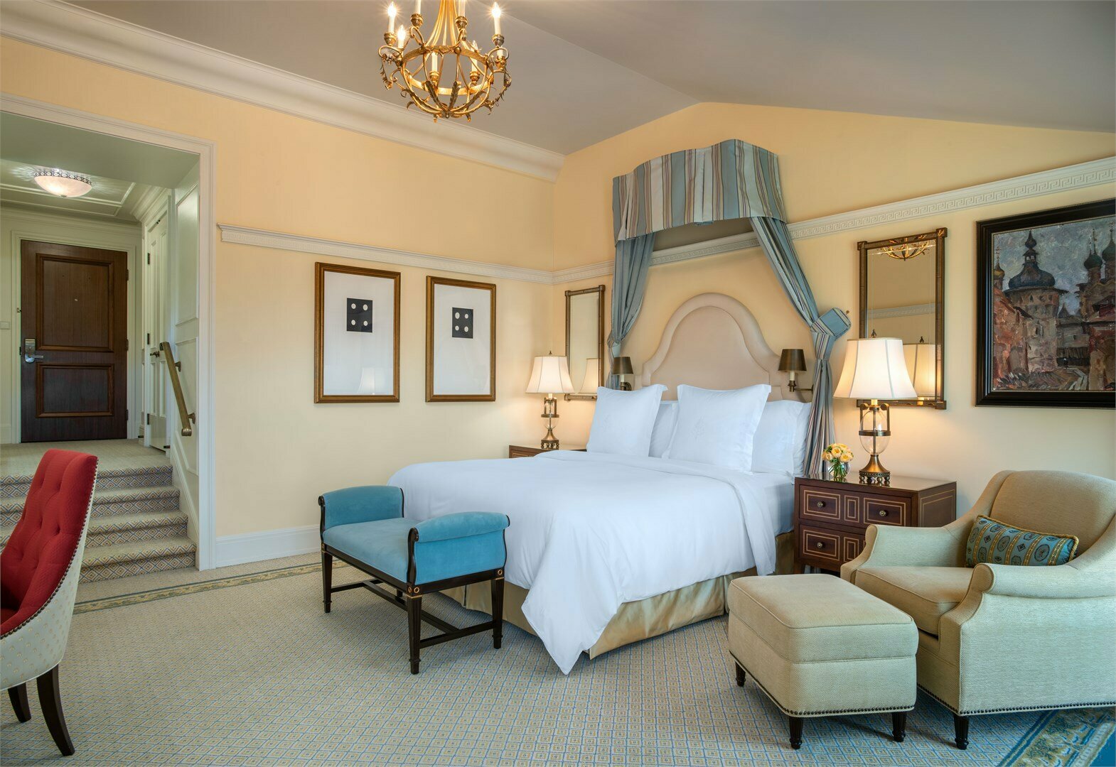 Терраса с видом на Адмиралтейство и парк King