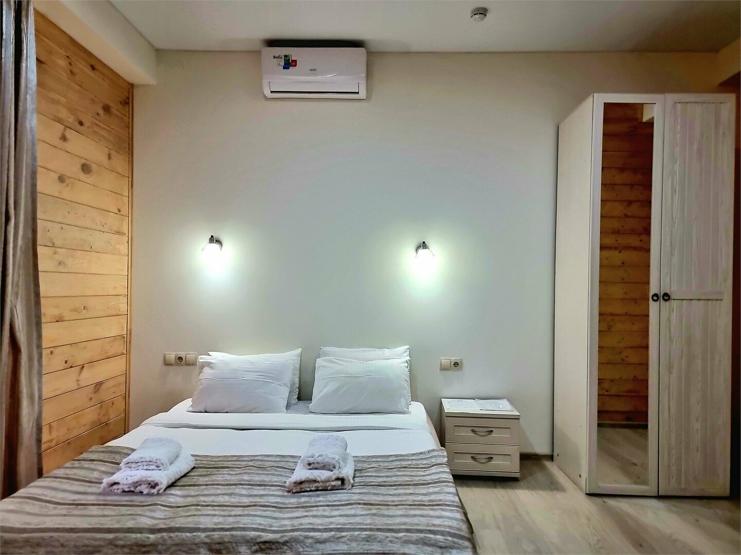 STANDART PLUS БЕЗ БАЛКОНА двуспальная кровать