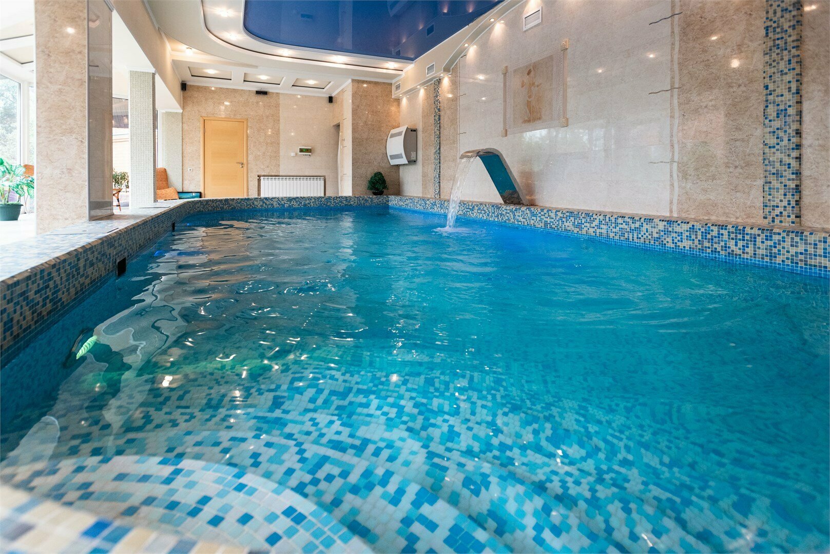 Семейный номер с кухней и каминной