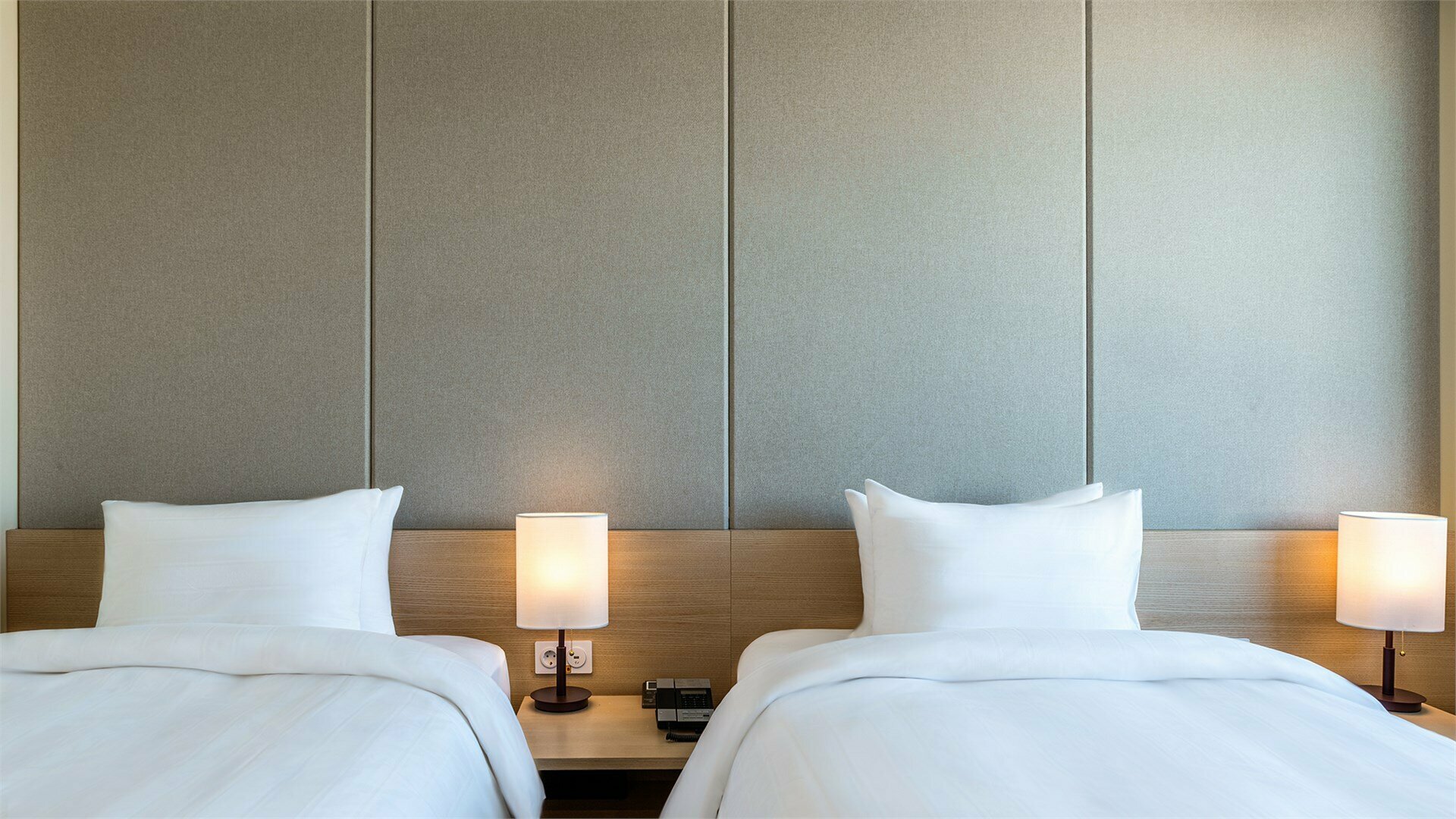 Premier Twin Golden Bridge View