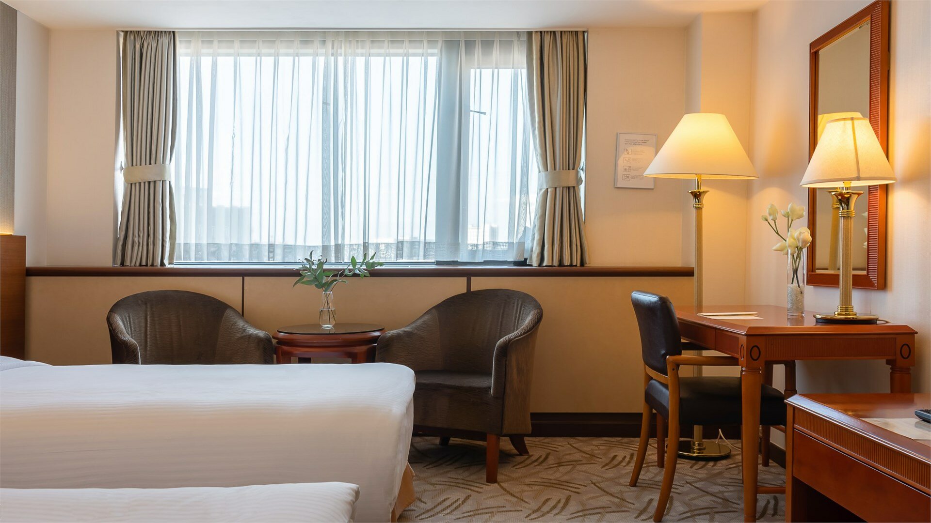 Superior Twin Golden Bridge View