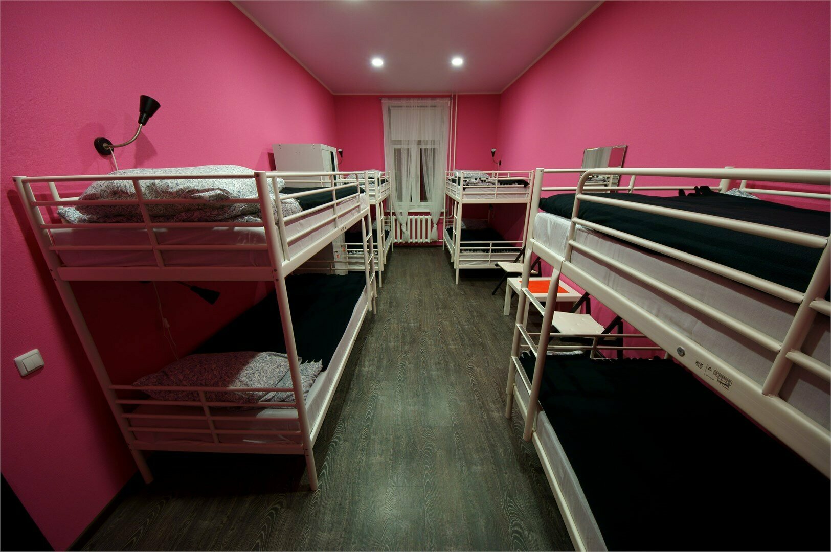 Общий номер для женщин с 8 кроватями