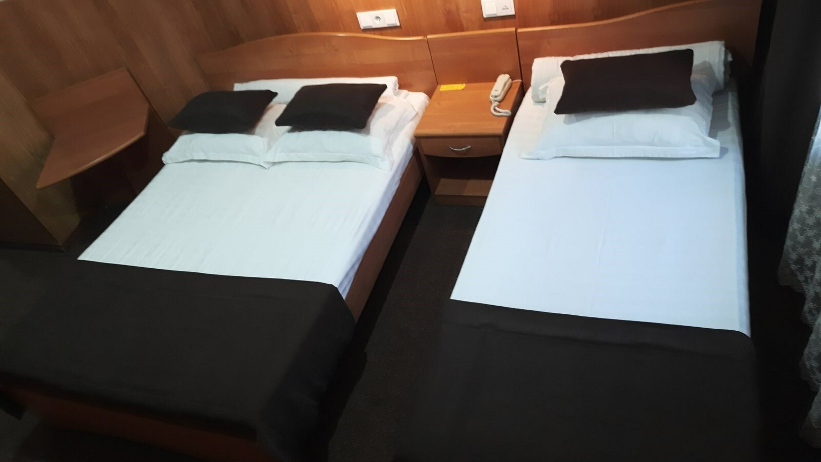 Стандартный двухместный номер с 2 отдельными кроватями (№13)