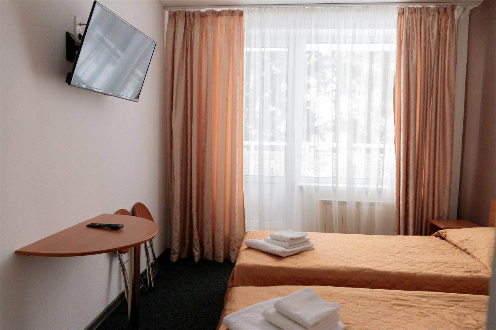 Стандарт с видом на территорию корпус у реки