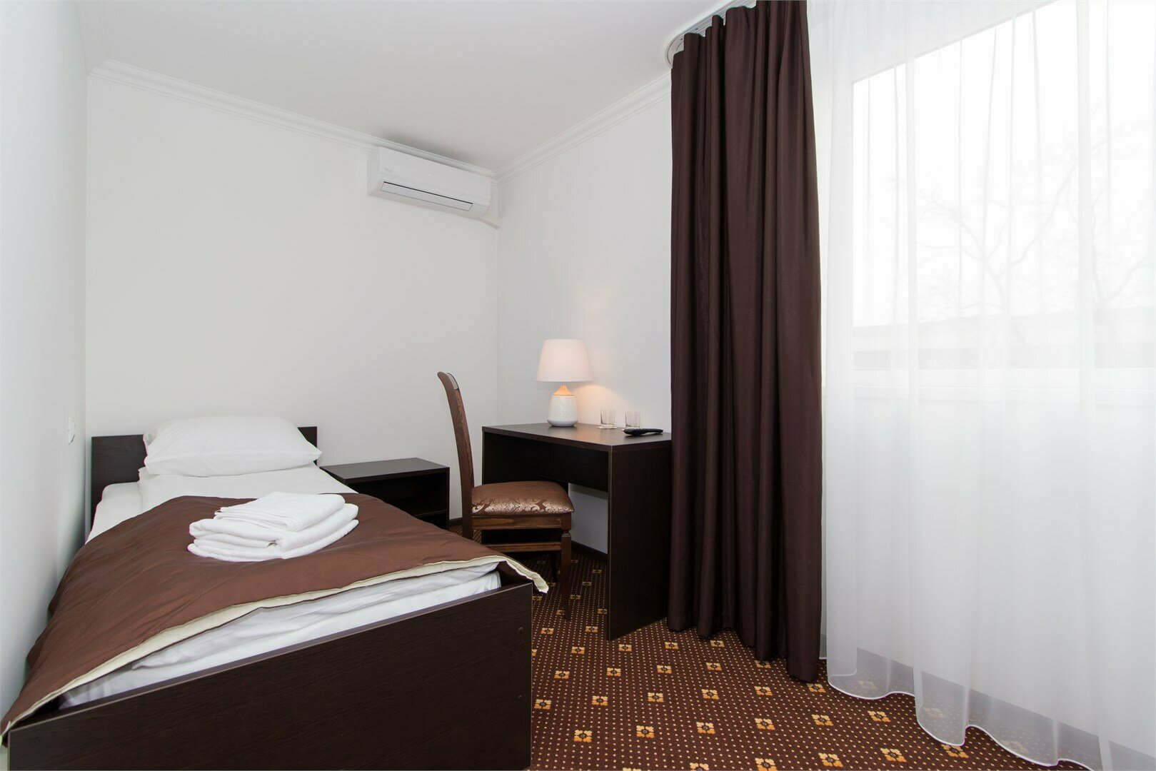 Улучшенный двухместный номер с 2 отдельными кроватями