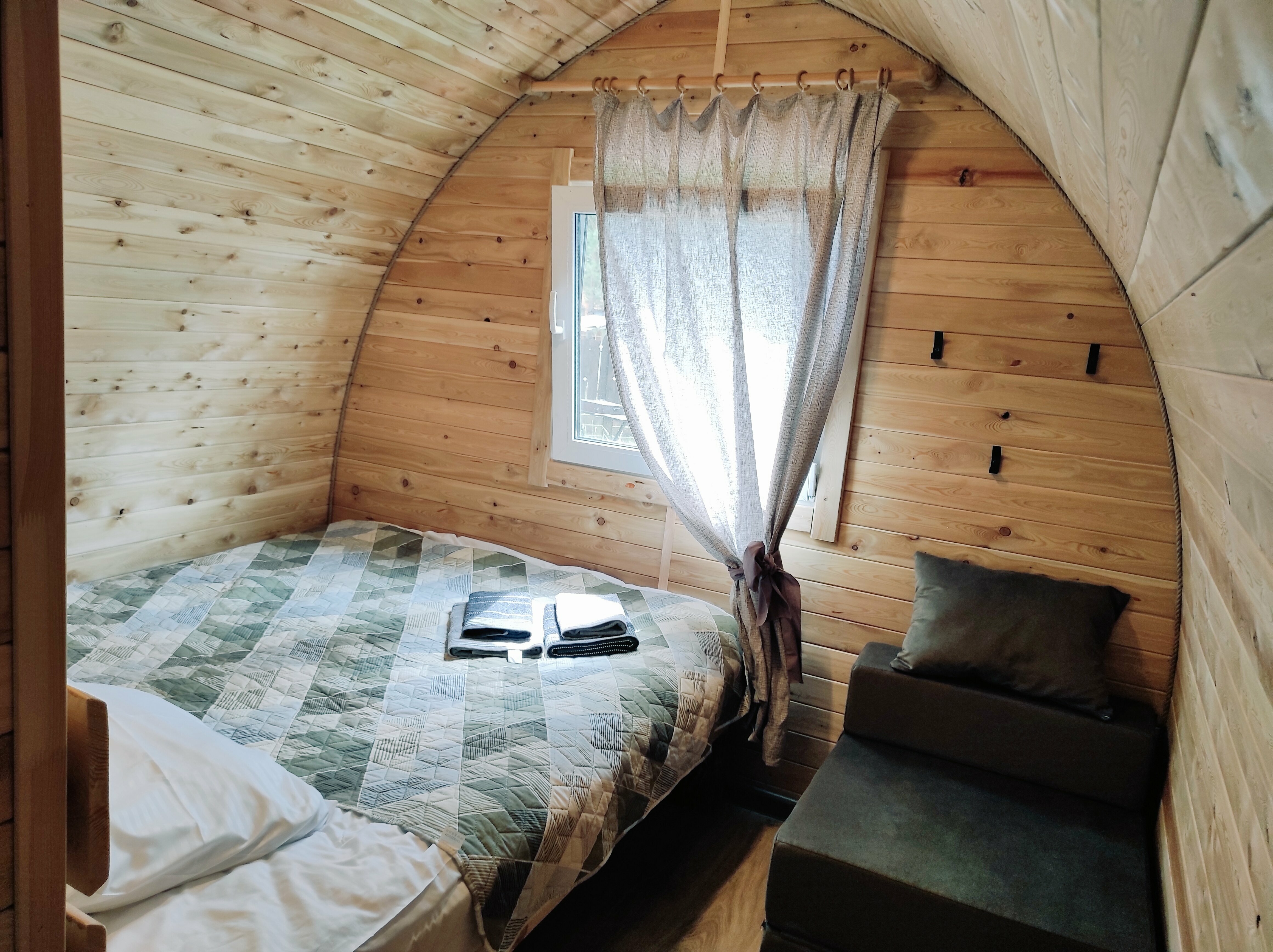 Семейный номер с видом на горы