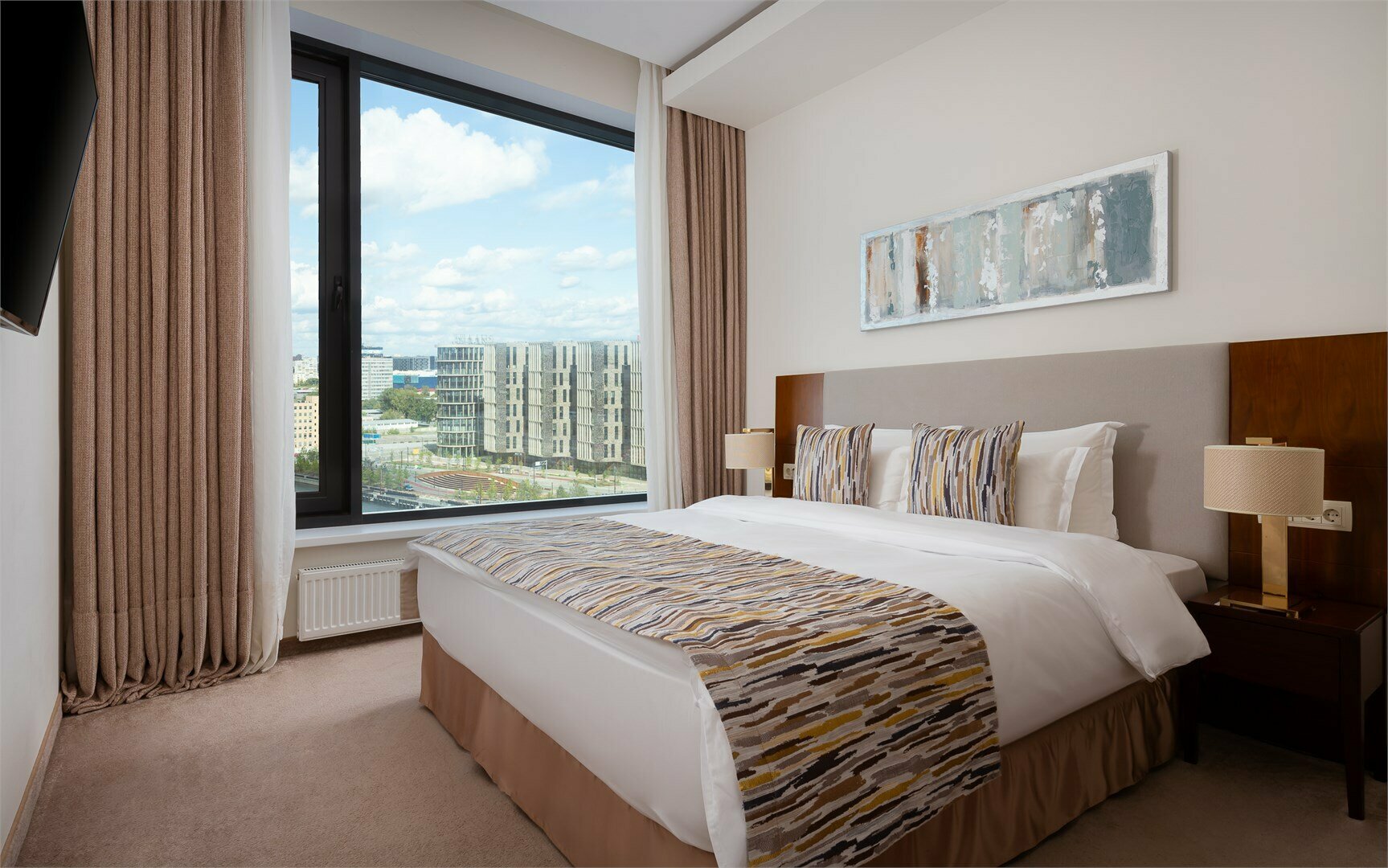 АПАРТАМЕНТЫ трехкомнатные с видом на реку