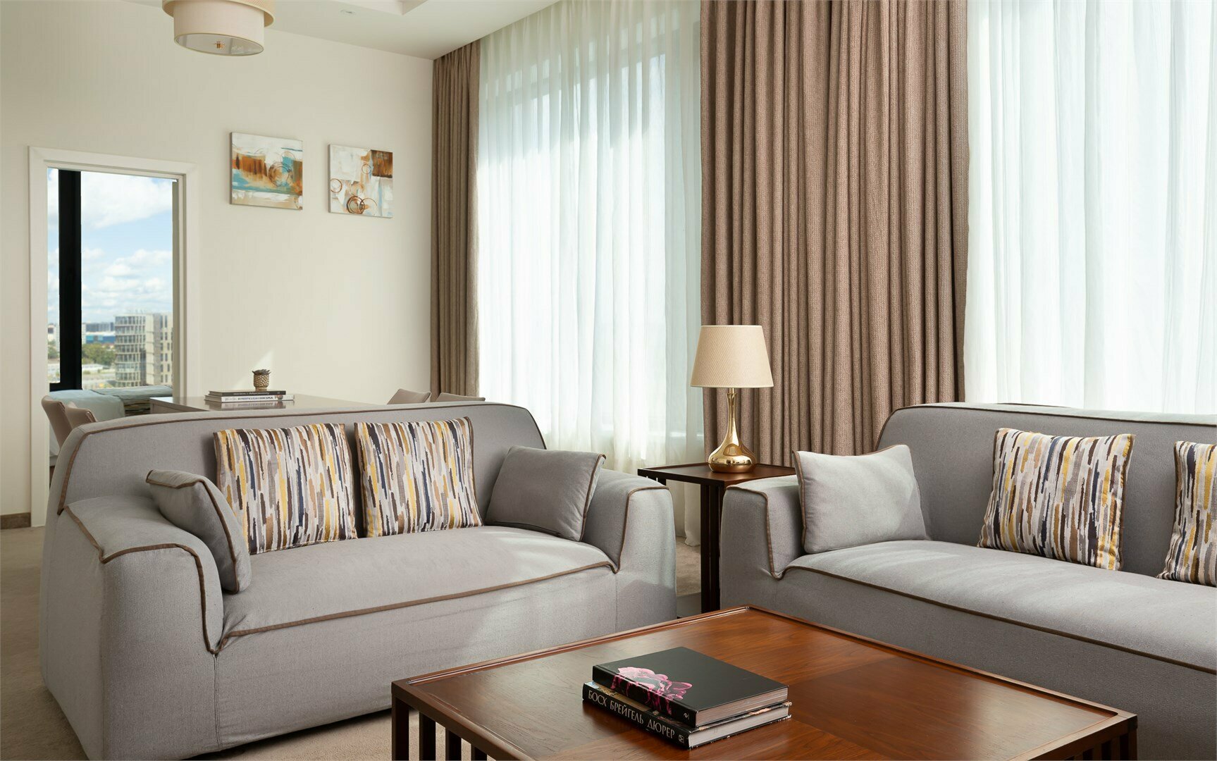 АПАРТАМЕНТЫ трехкомнатные с видом на реку