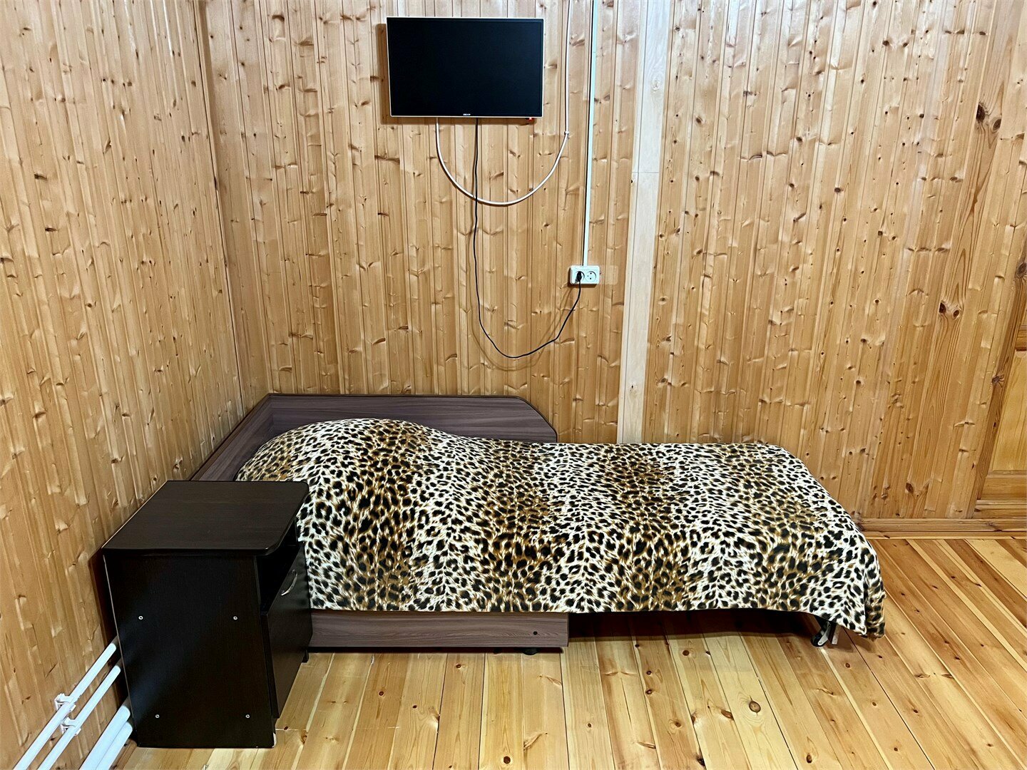 Трехместный номер с собственной ванной комнатой