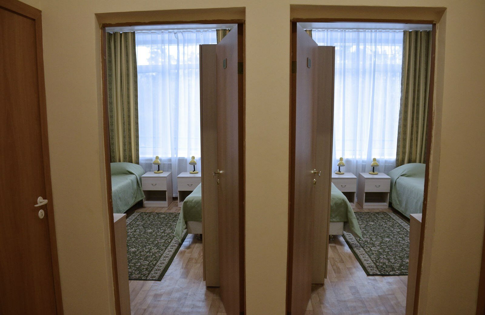 Четырехместный номер с общей ванной комнатой