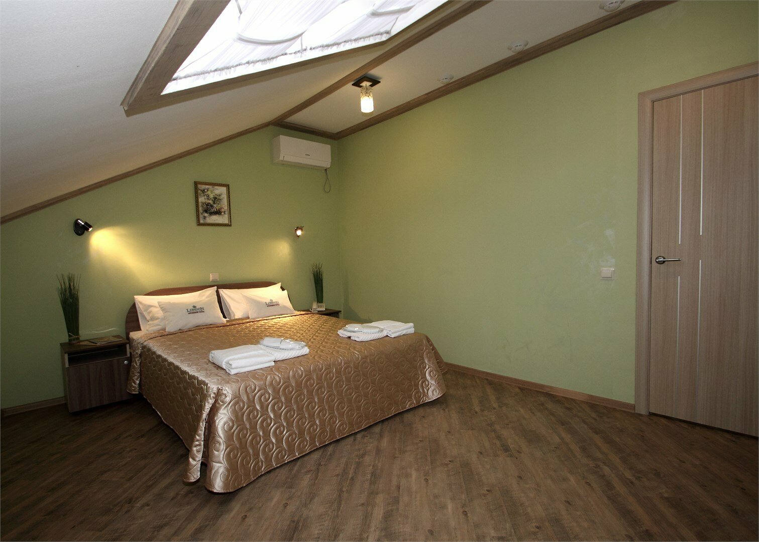 Большой двухместный номер с 1 кроватью