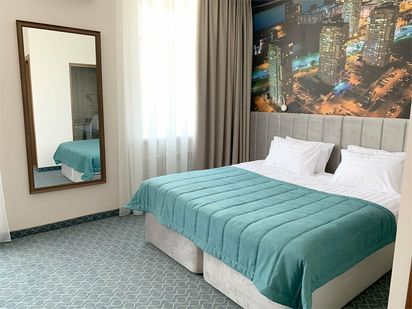 Улучшенный двухместный 1 кровать  (завтрак включён)