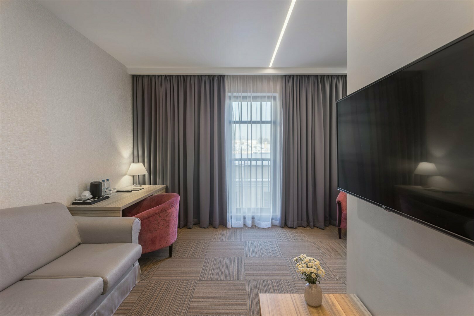 Джуниор Сюит