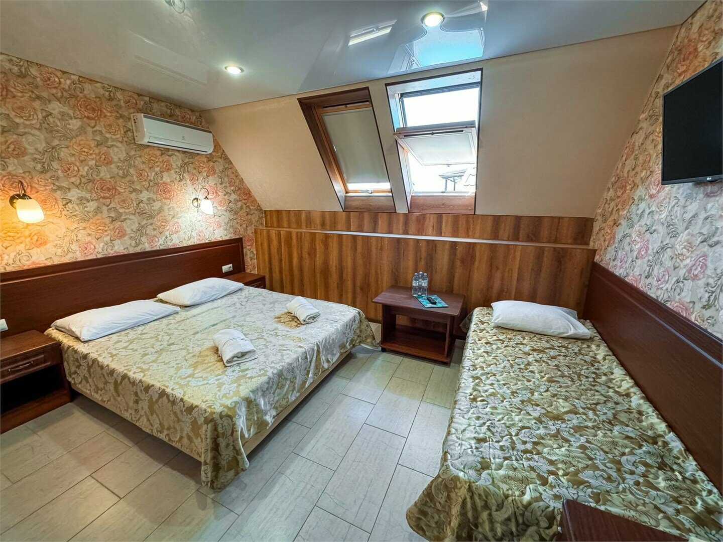 Standard  Triple Mansard