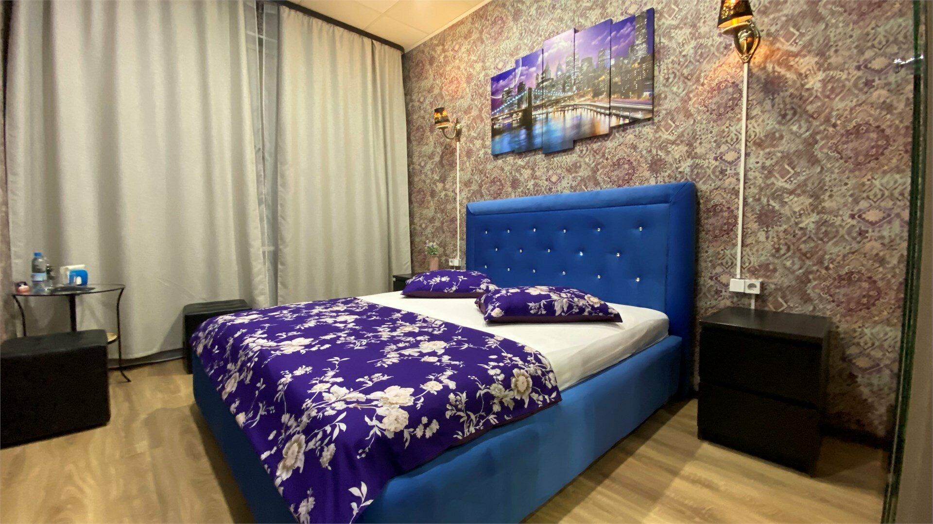 Двухместный номер «Комфорт» с 1 двуспальной кроватью