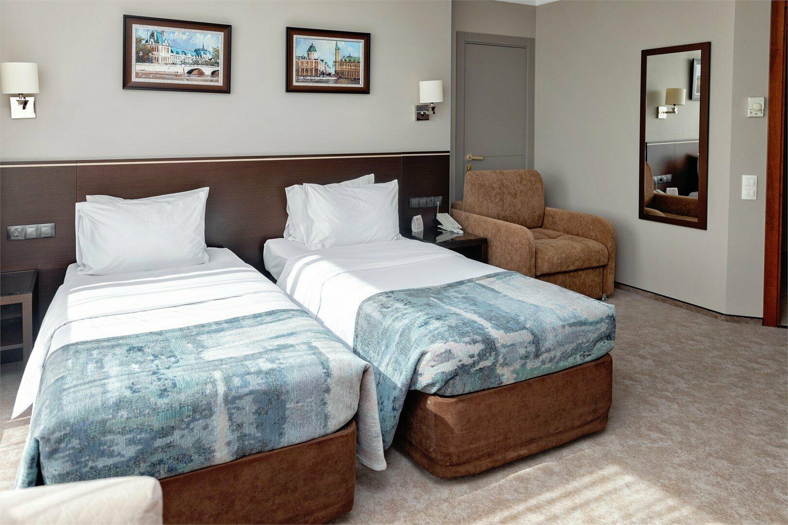 Улучшенный номер с панорамным видом Миллениум