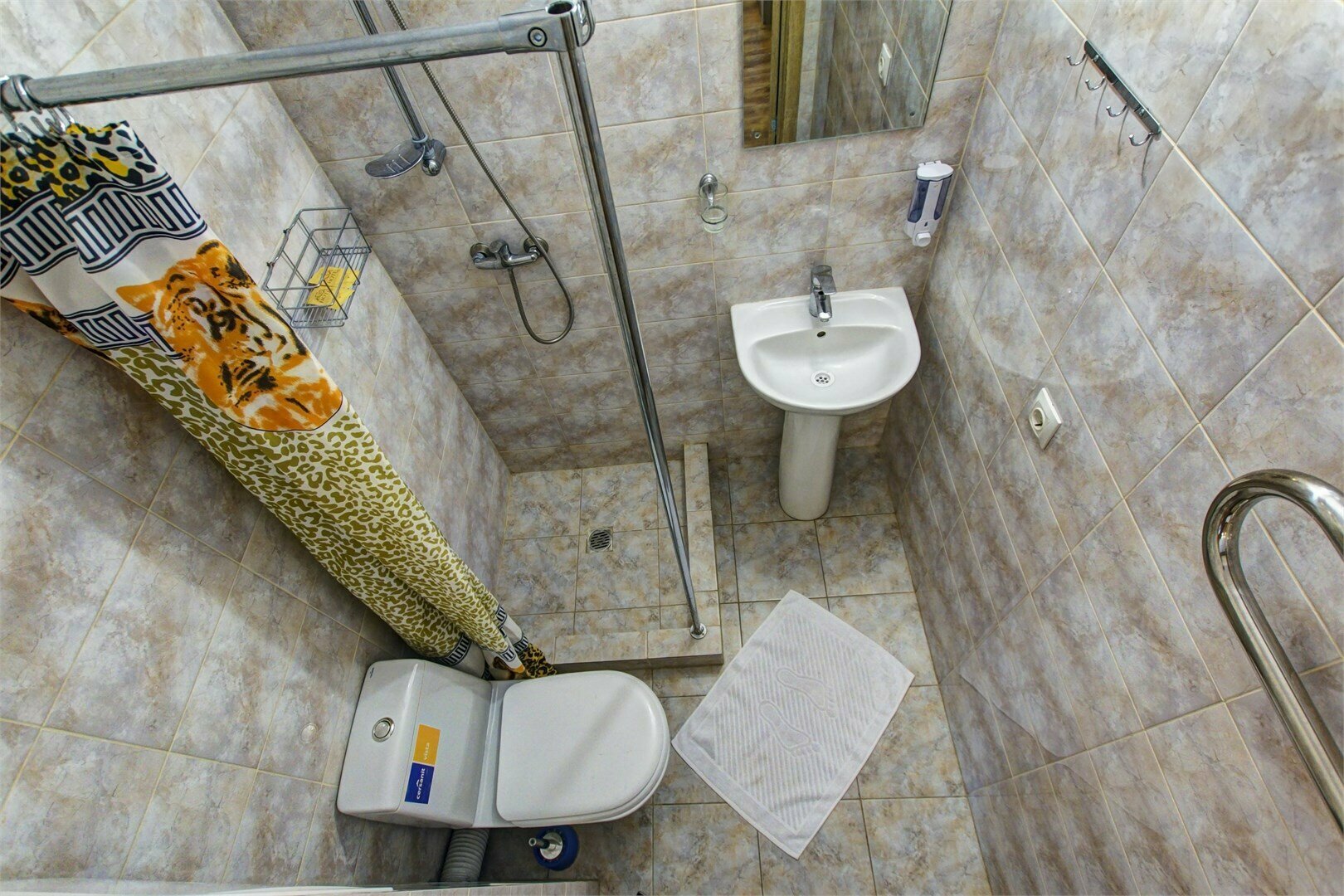 Двухместный номер с 2 отдельными кроватями и ванной