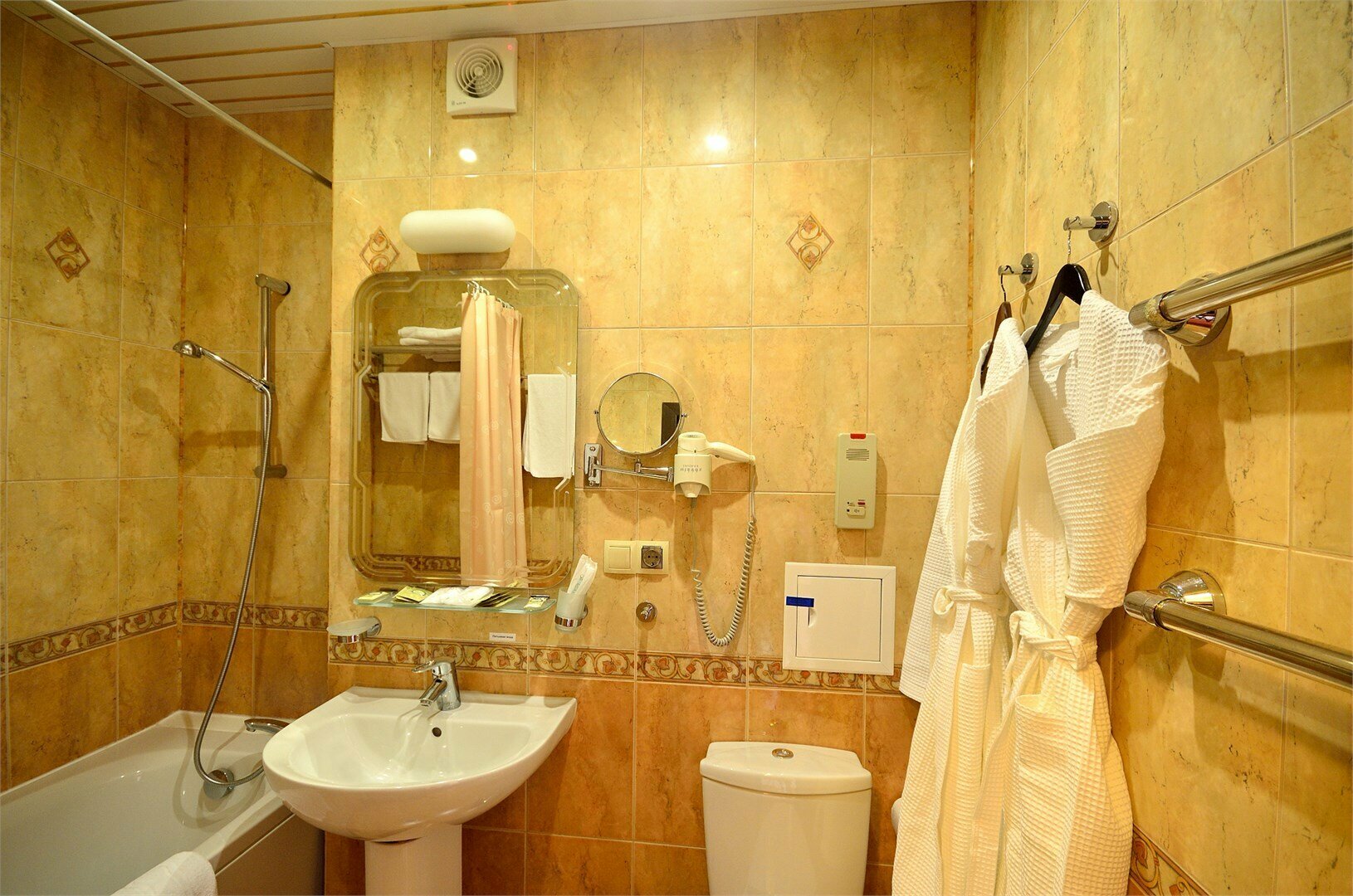 Первая категория: Twin+/Double+