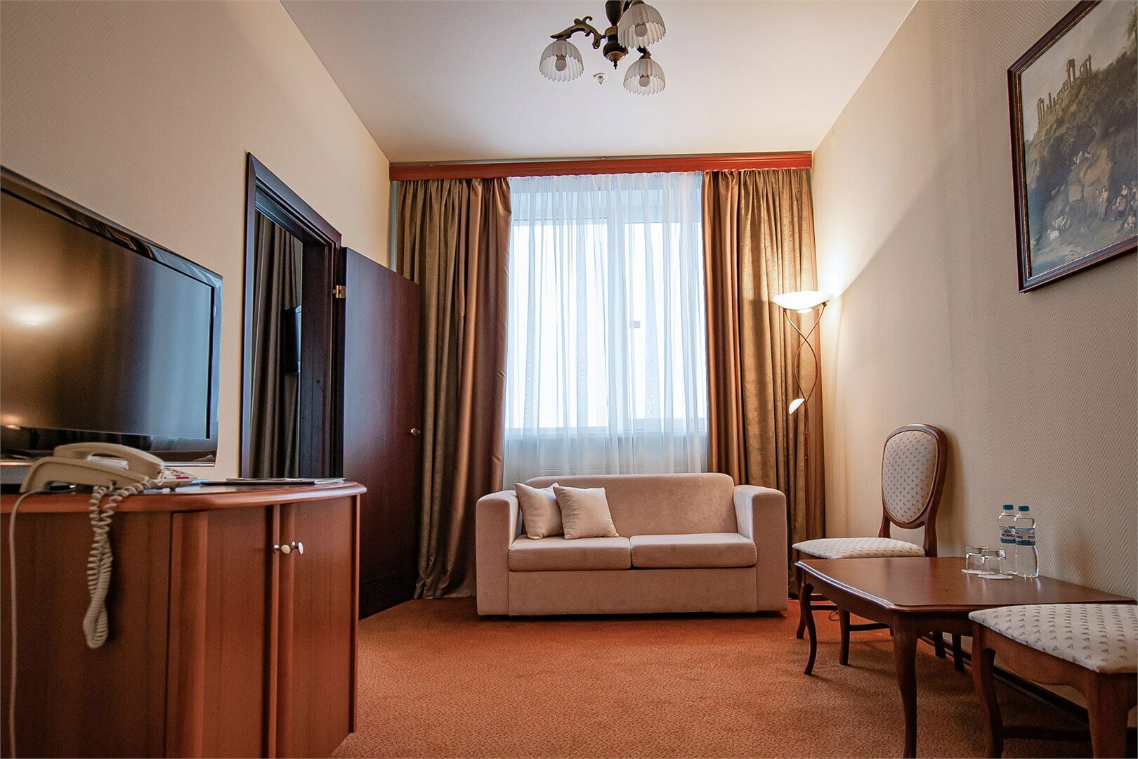 Джуниор Сюит  "Business+"