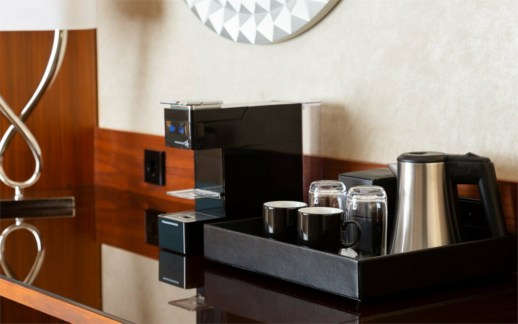 Люкс, включен завтрак