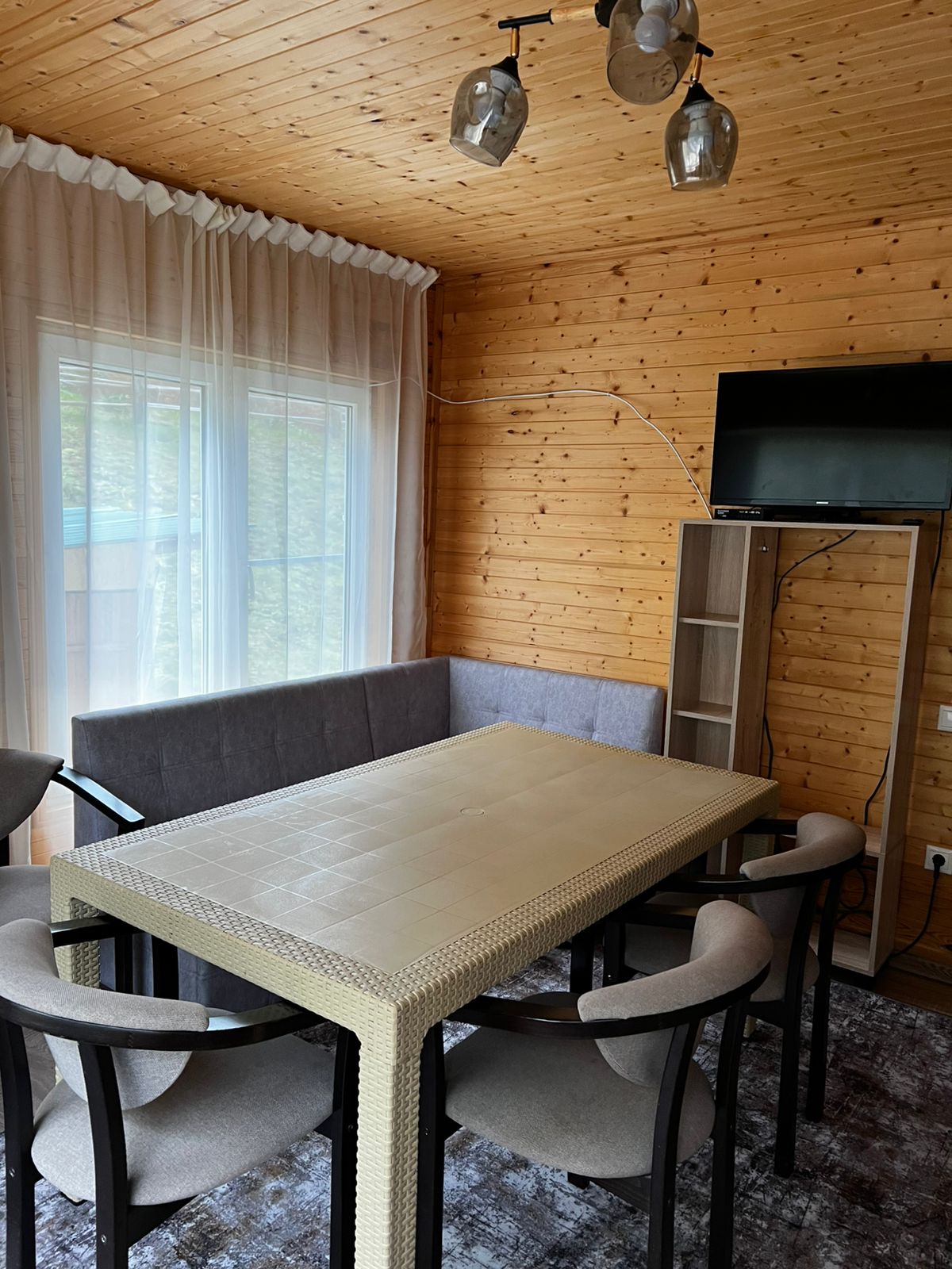 Дом с видом на озеро