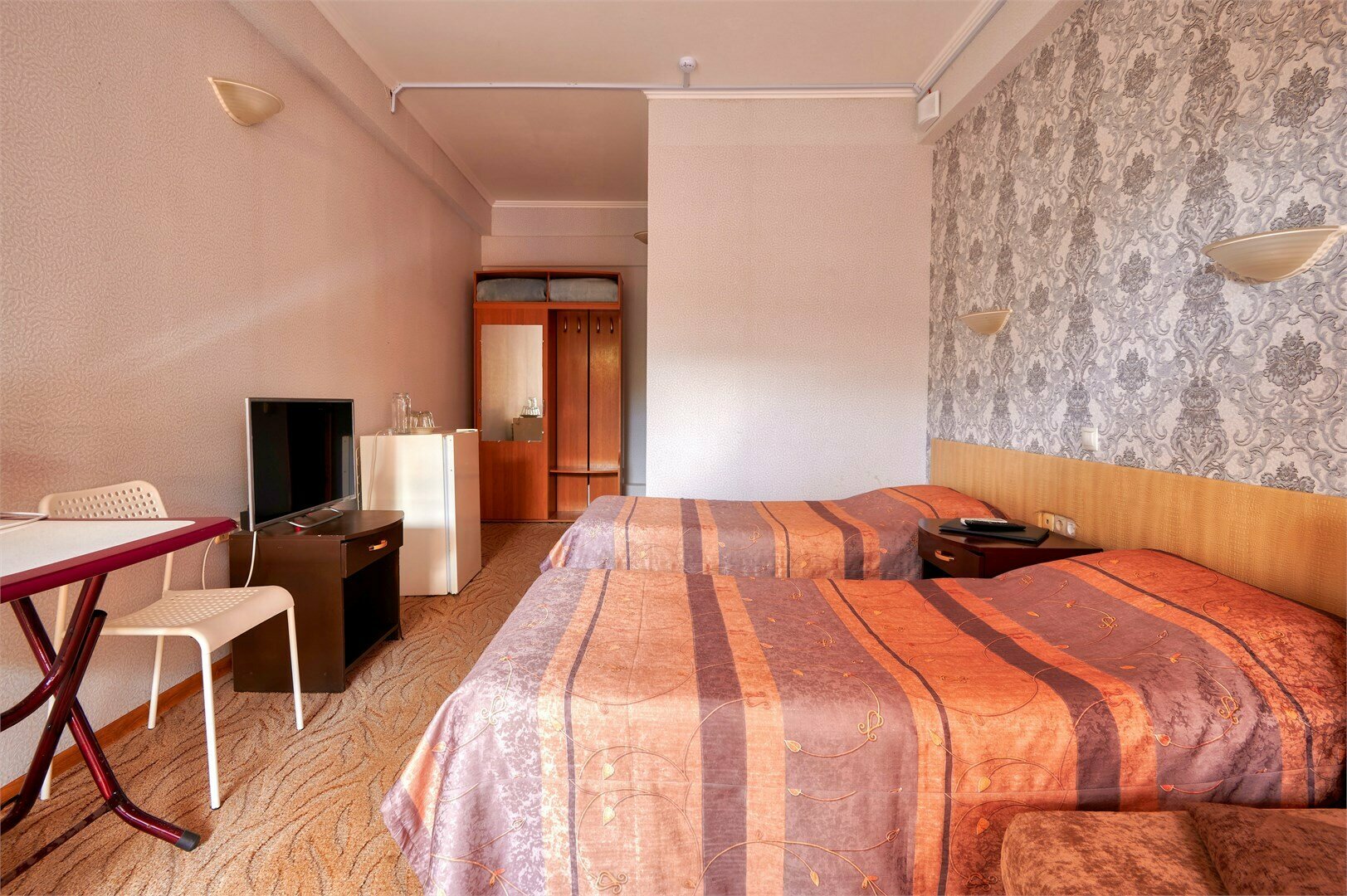 Семейный номер на нижней террасе