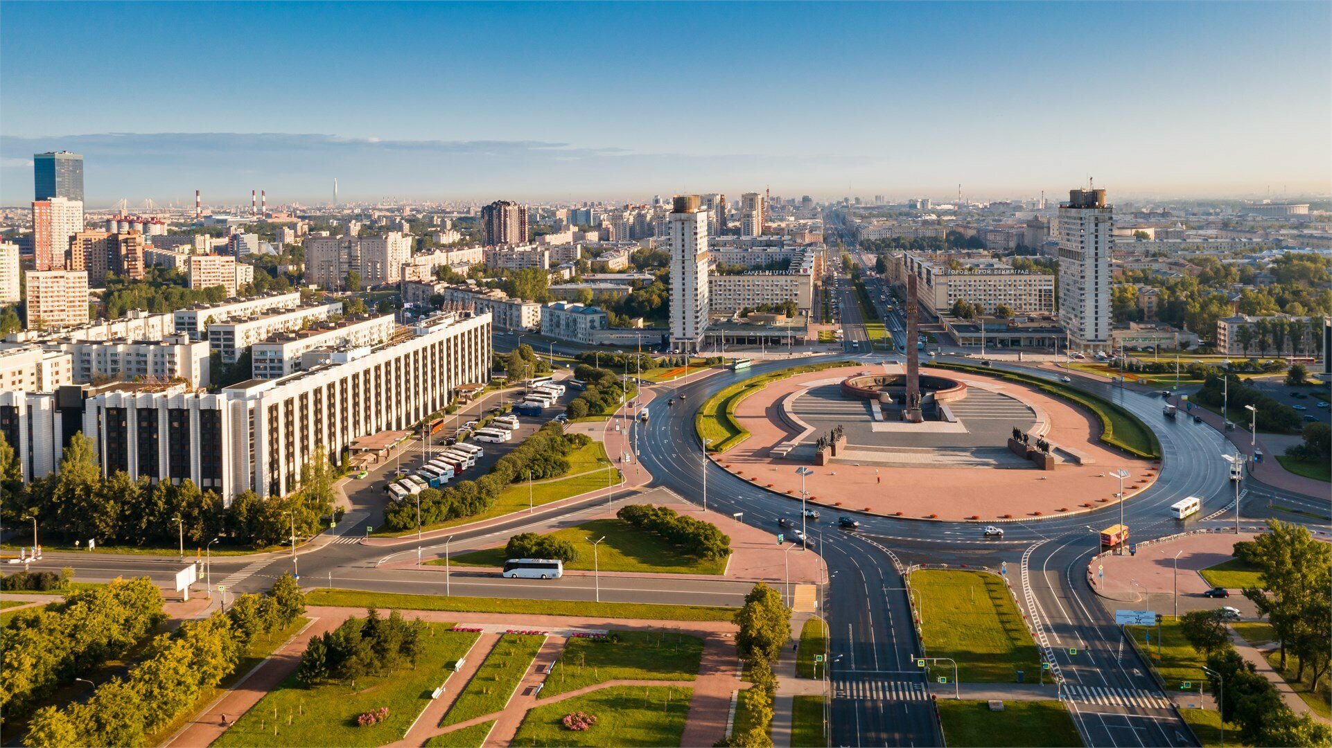 Стандарт с видом на площадь Победы