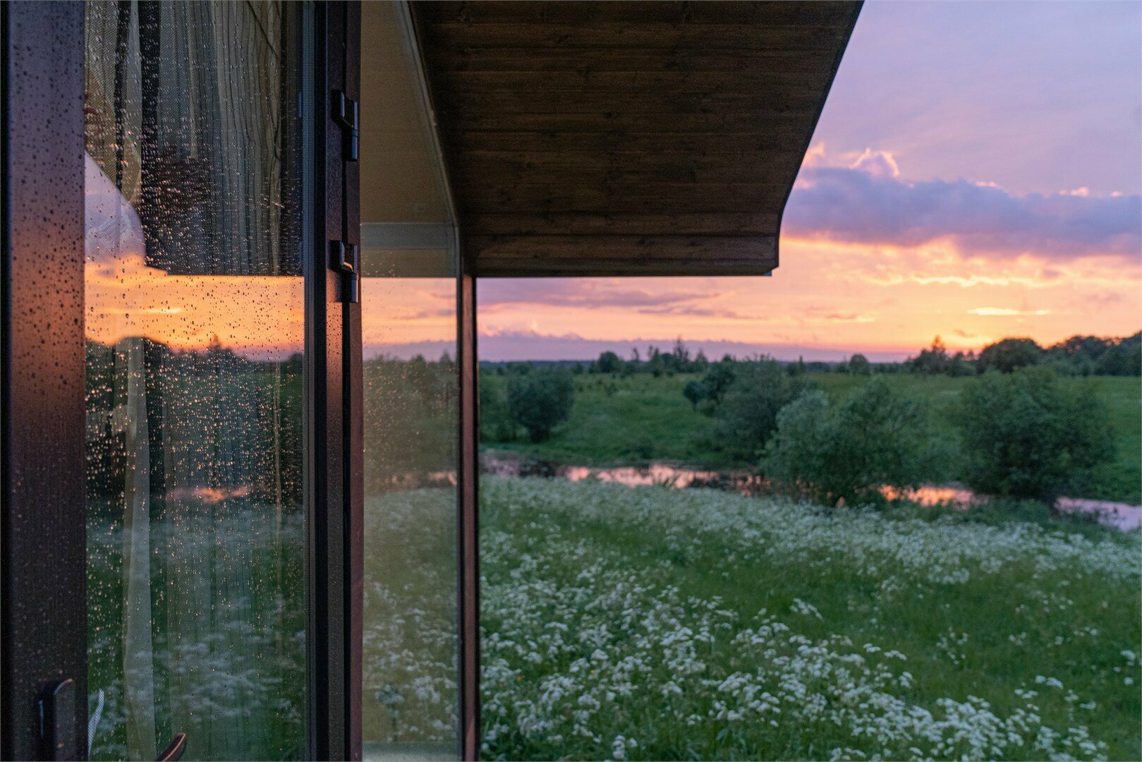 Дача для двоих с панорамной террасой