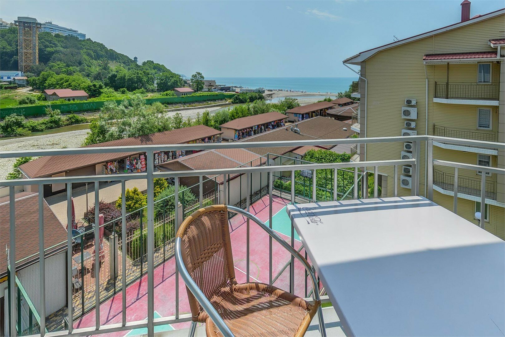 Стандартный двухместный номер с 1 кроватью или 2 отдельными кроватями и балконом