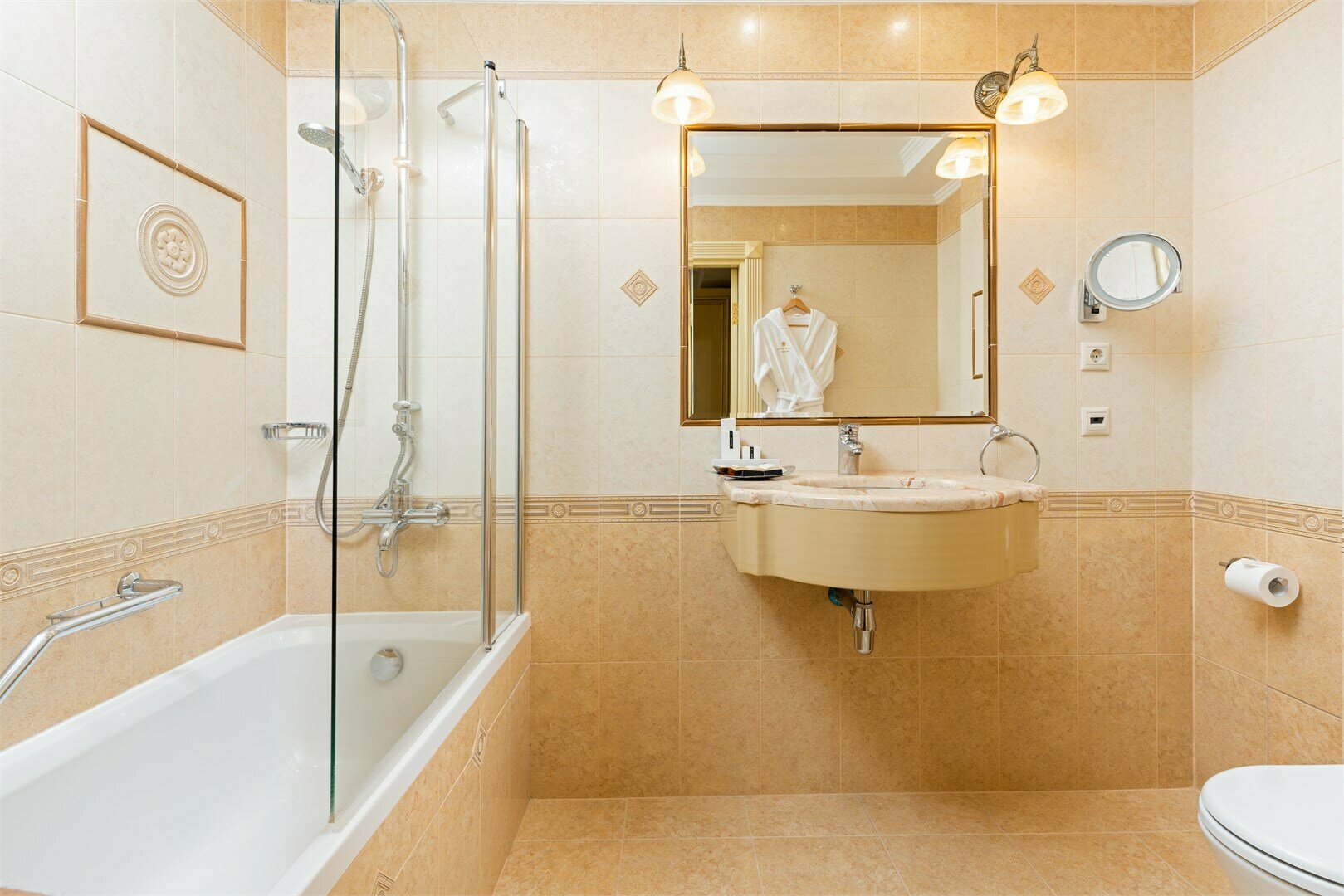 Номер первой категории КВИН (вид на стену)