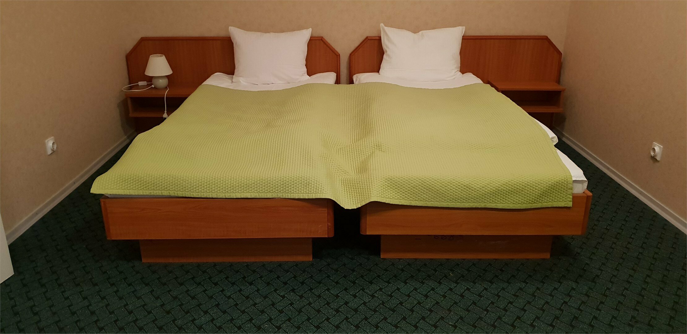 Семейный номер с ванной комнатой