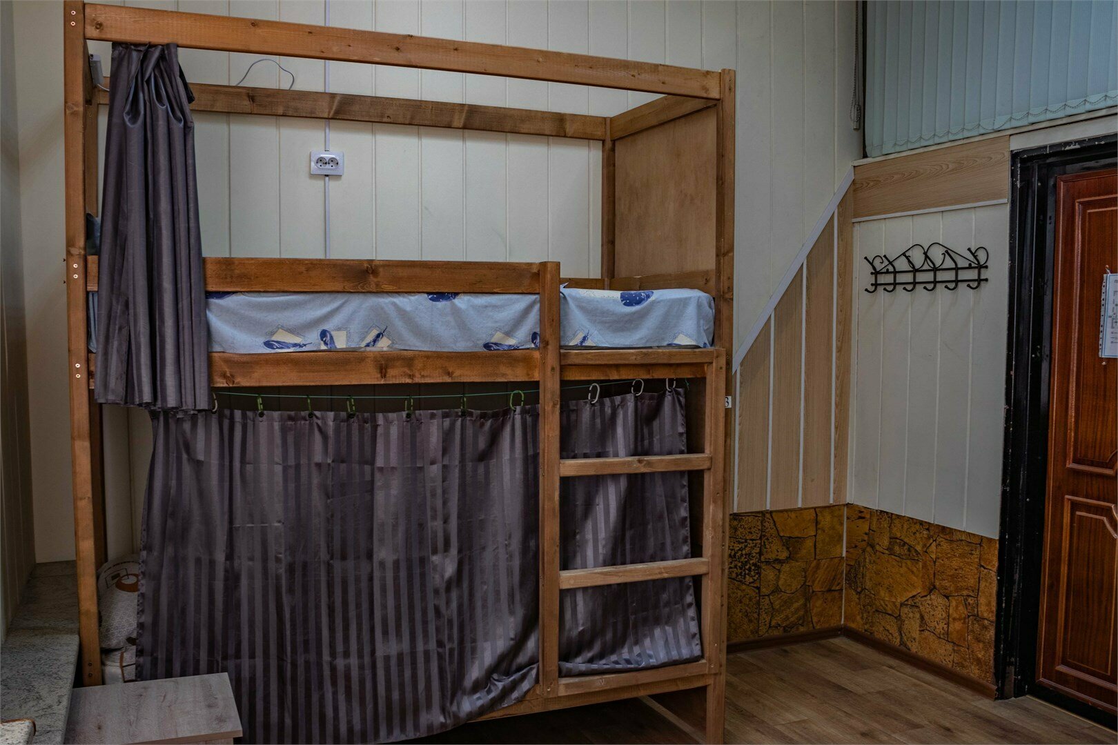 Койко-место в мужском четырехместном номере №7