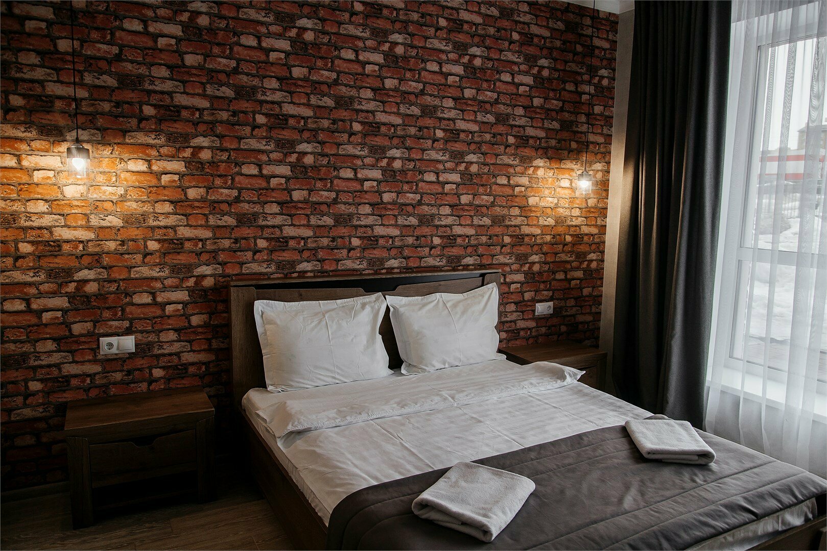 Стандарт с одной двуспальной кроватью