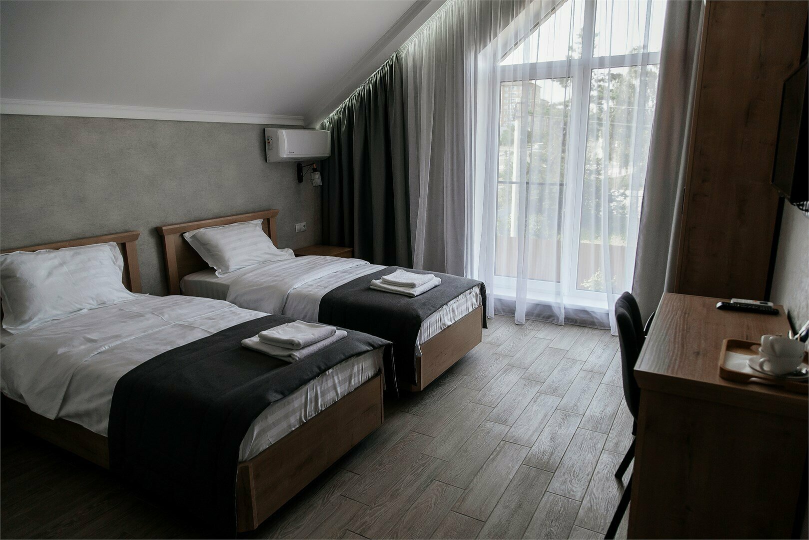 Стандарт с двумя односпальными кроватями и видом на город