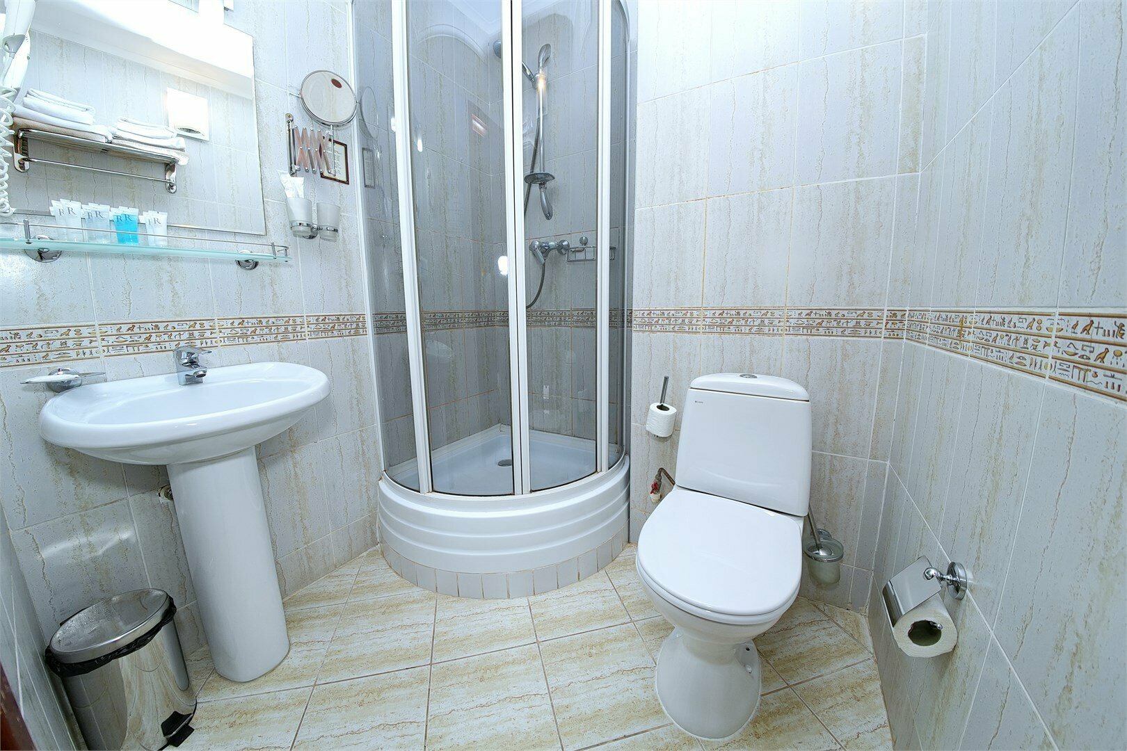 Медиум. Заезд в 18-00, выезд в 16-00.