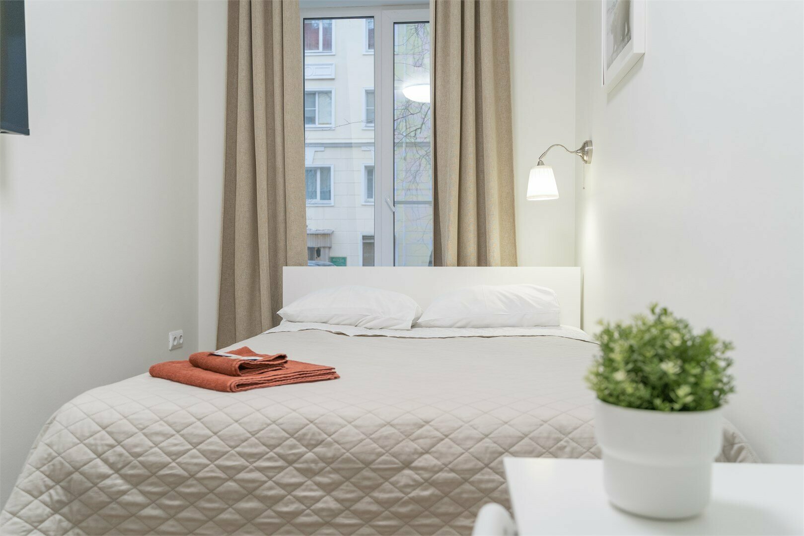 Двухместный номер с 1 кроватью и общей ванной комнатой