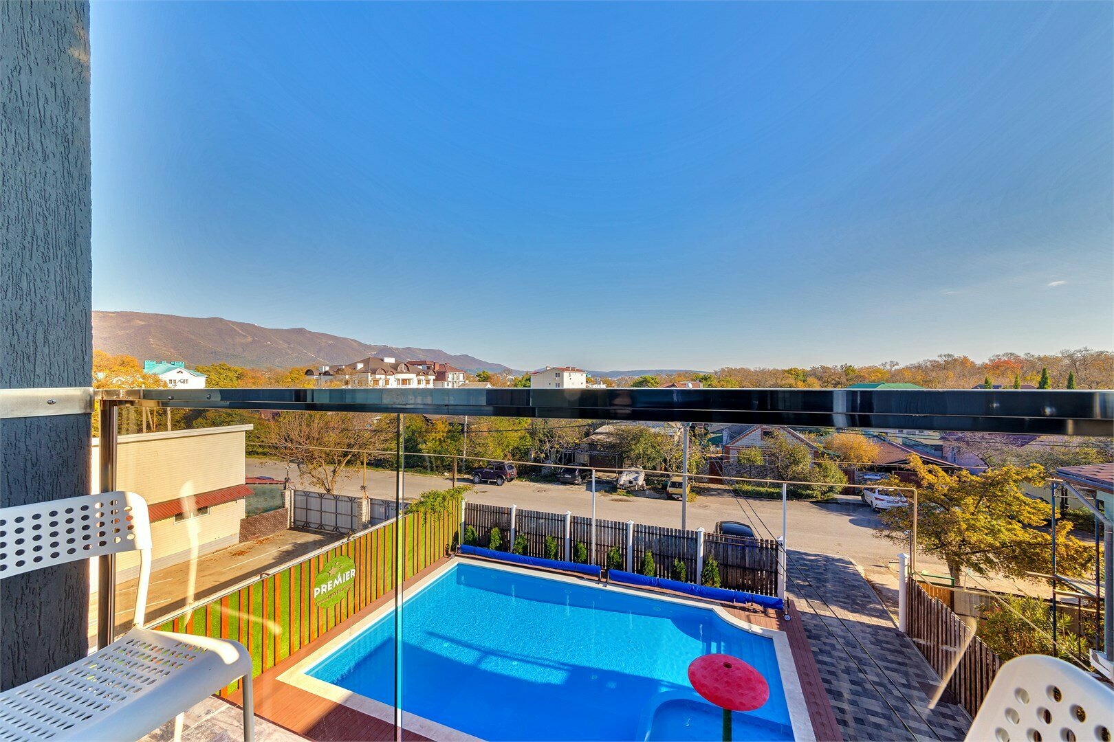 Ст. 3х-м, вид на бассейн