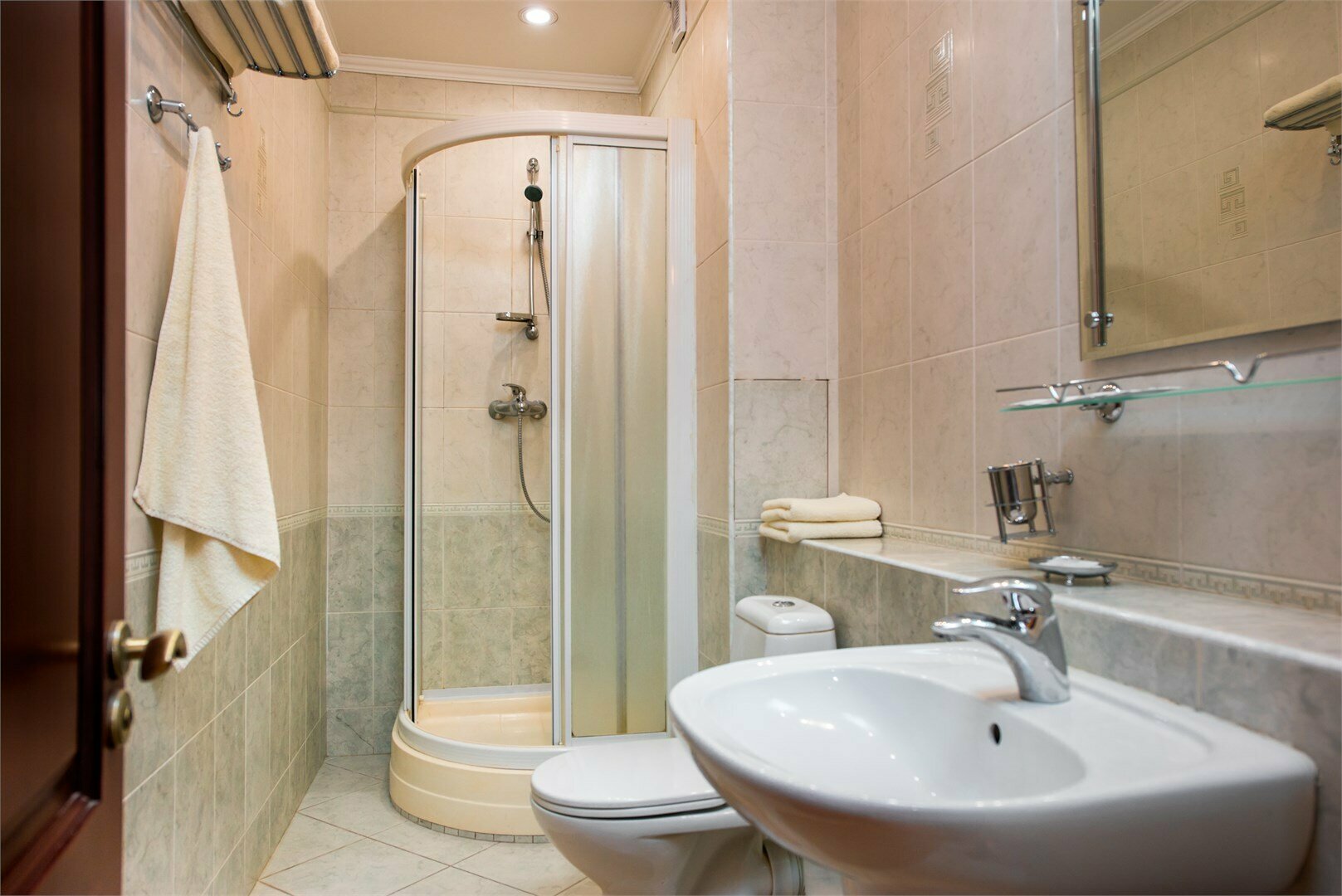 Стандарт однокомнатный двухместный. Две односпальных кровати.