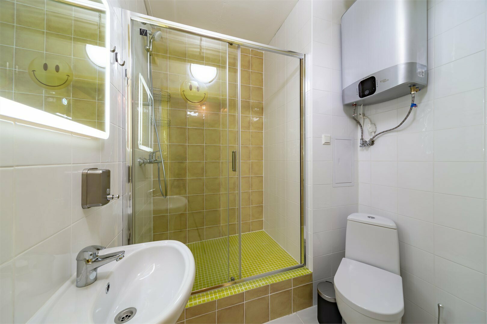 Общий 16-местный номер для мужчин и женщин