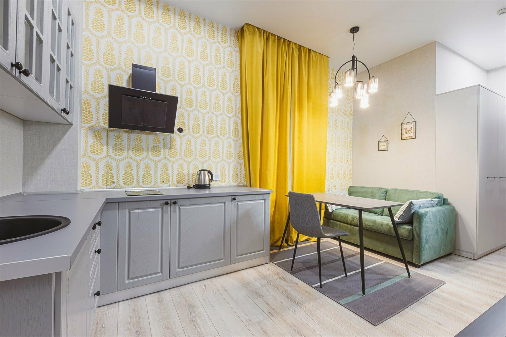 Студия средняя