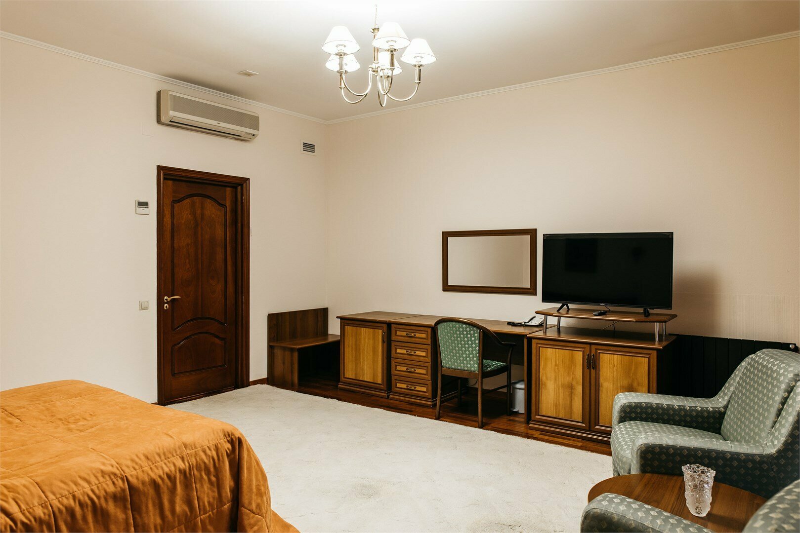 Полулюкс. VIP-корпус