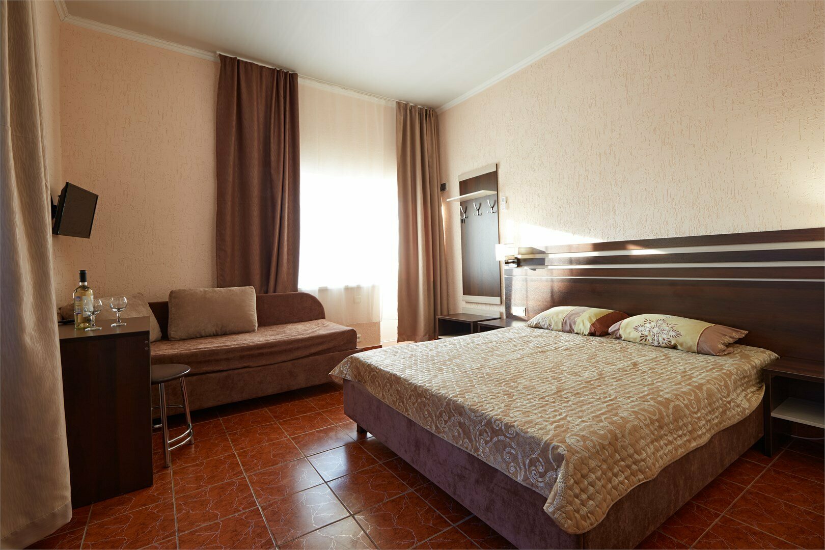 Улучшенный номер с видом на море и балконом