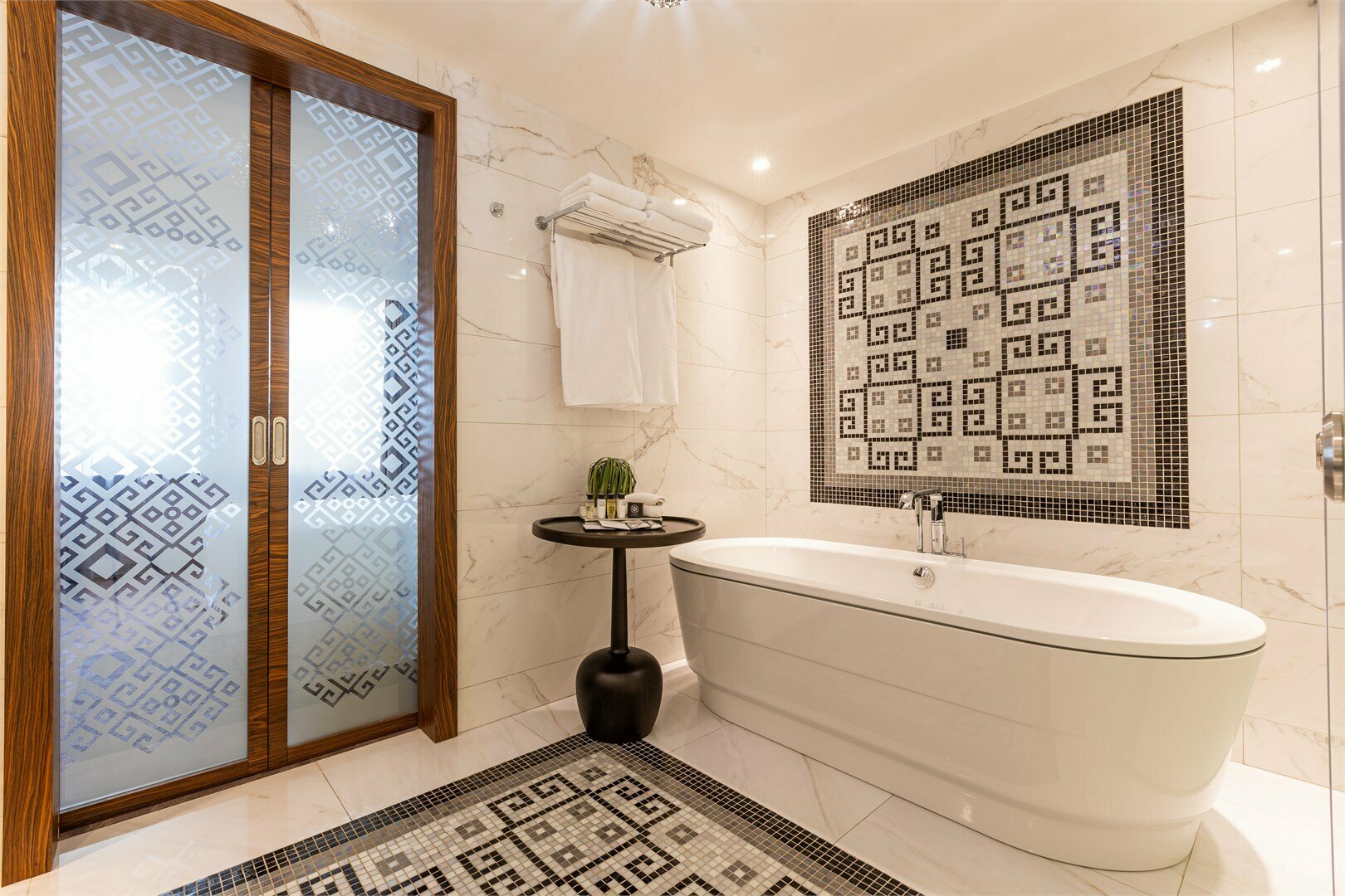 Люкс Дипломатический