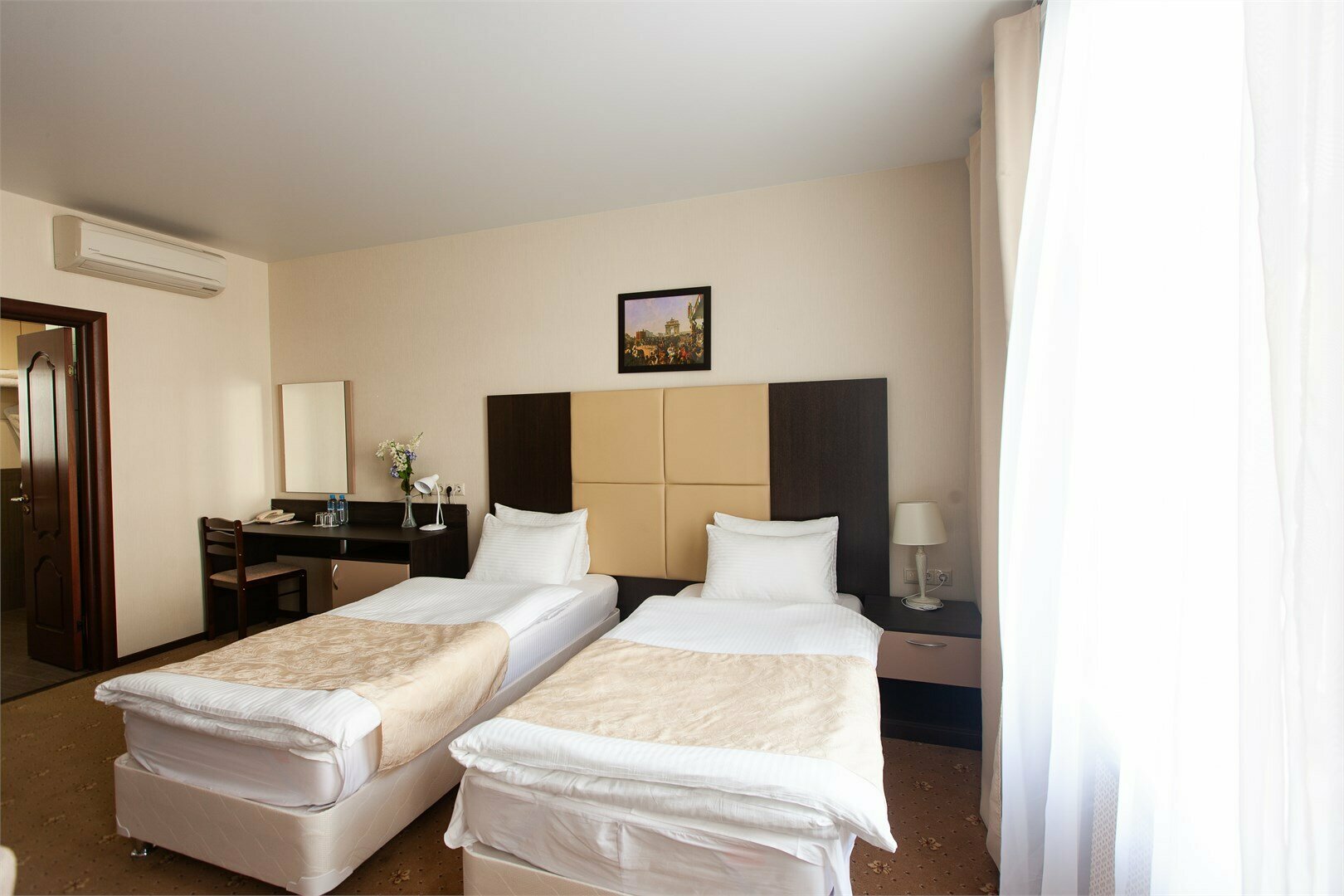 Номер Комфорт с одной или двумя кроватями